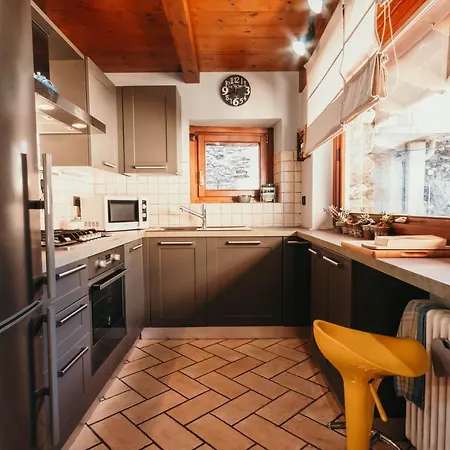 Casa Mira Apartment Someraro